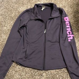 Bench zip up